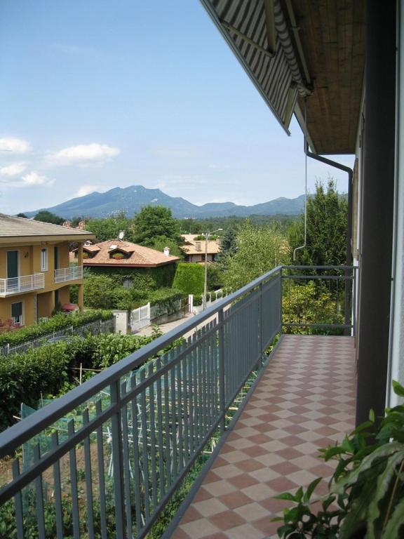 La Casa Dei Pini Bed and Breakfast Malnate Exteriör bild